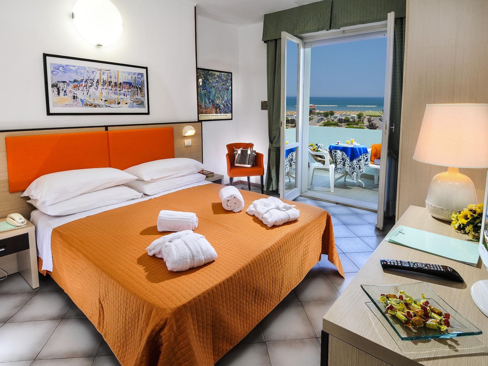 Hotel Losanna Gabicce Mare Buitenkant foto