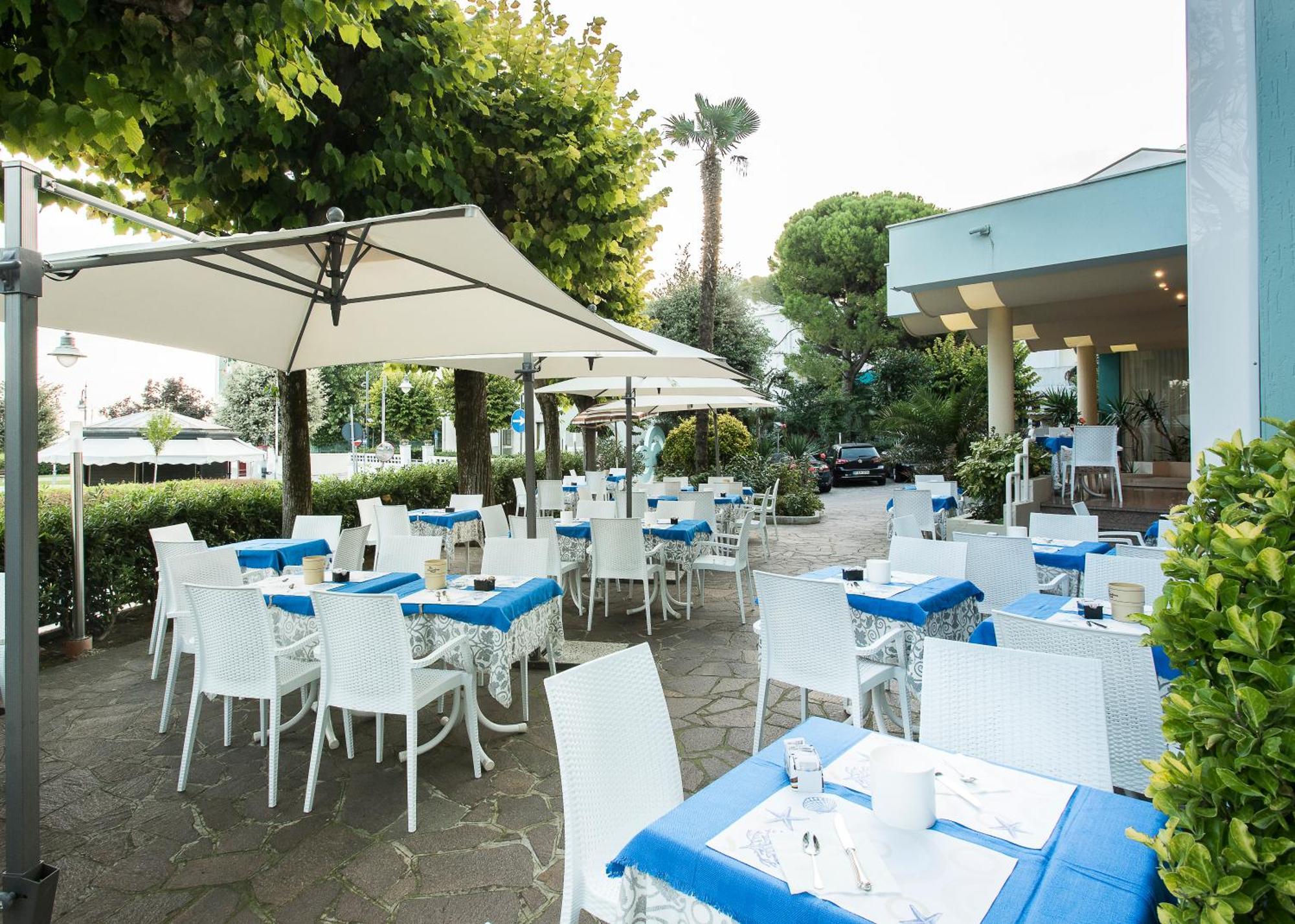 Hotel Losanna Gabicce Mare Buitenkant foto